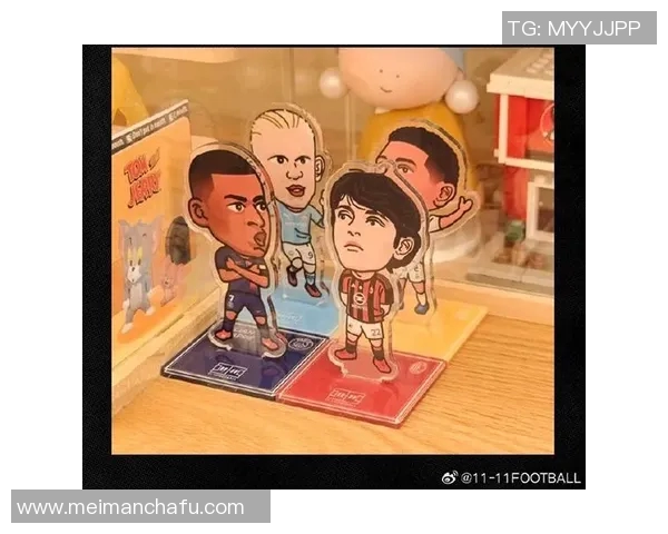 足球明星正版立牌图片欣赏与收藏指南让你轻松找到心仪的球星立牌